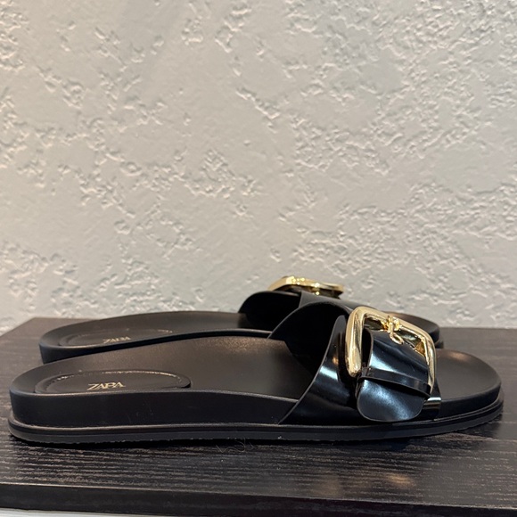 Zara Black Sandals with Gold Accent - Picture 13 of 17
